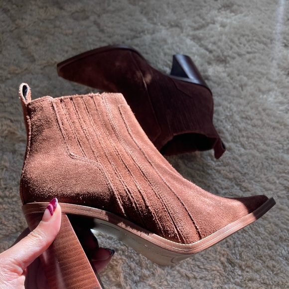 Vince Camuto Suede Boots - Picture 4 of 4